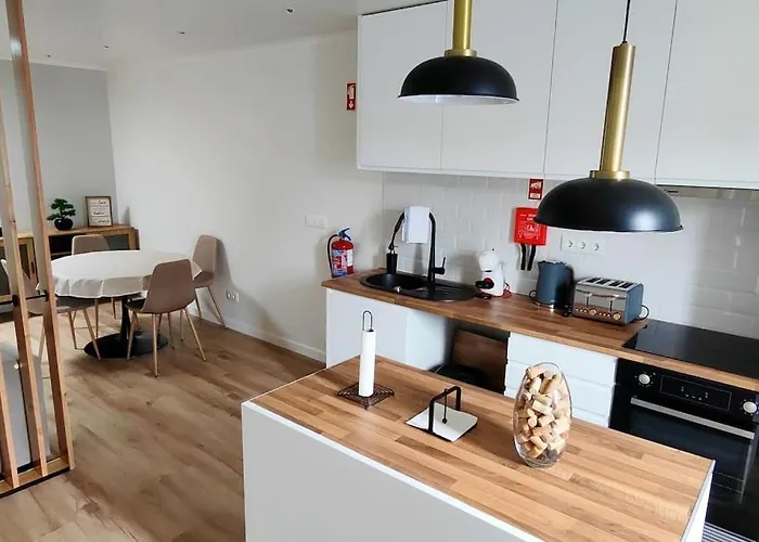 Azorina House 度假居 *